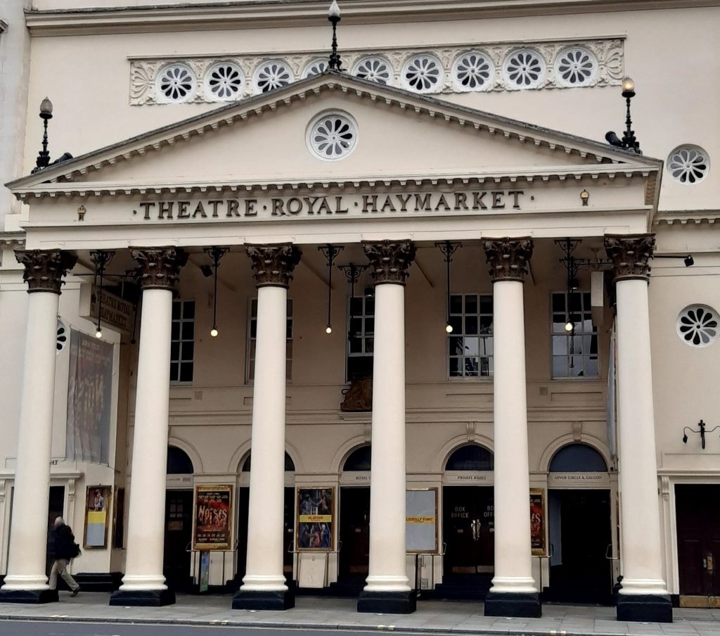 Read more about the article 400 Years of Theatreland: Walking the West End