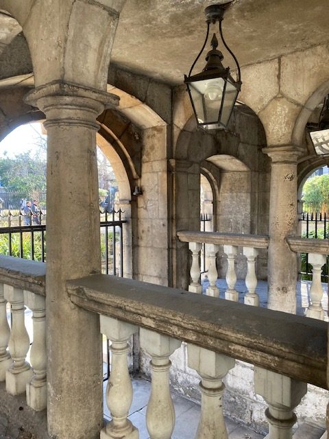 Read more about the article Byways of Charing Cross: the romance of the old, the shock of the new