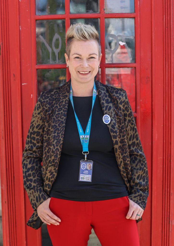 Read more about the article Julia Huber
