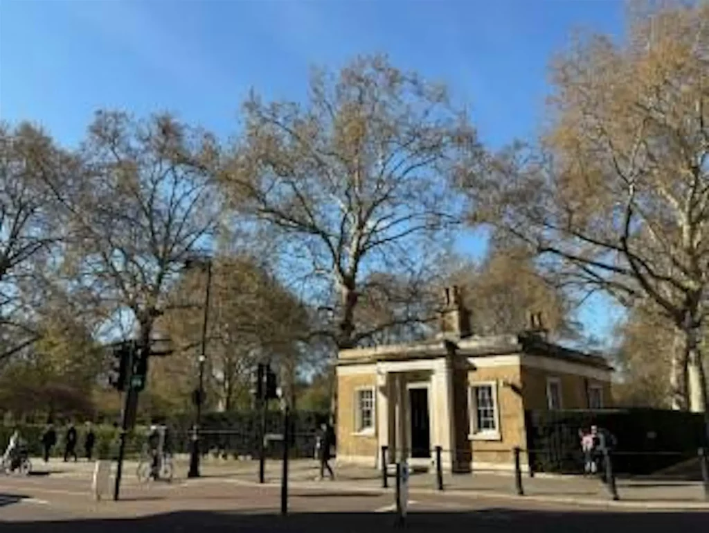 Read more about the article From the Park to the River – Whitehall Palace